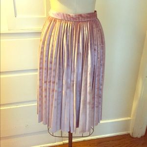 Pink velvet pleated skirt